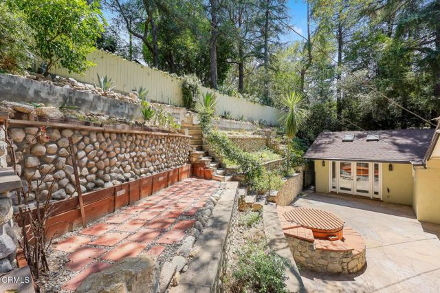 5220 Palm Drive, La Canada Flintridge, CA 91011