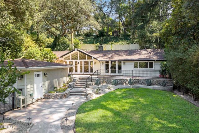 5220 Palm Drive, La Canada Flintridge, CA 91011
