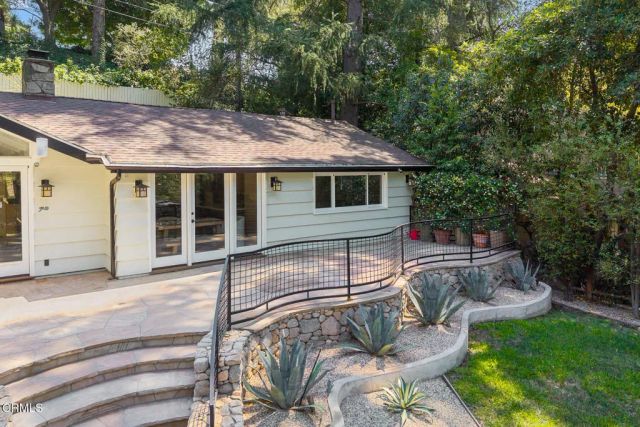 5220 Palm Drive, La Canada Flintridge, CA 91011