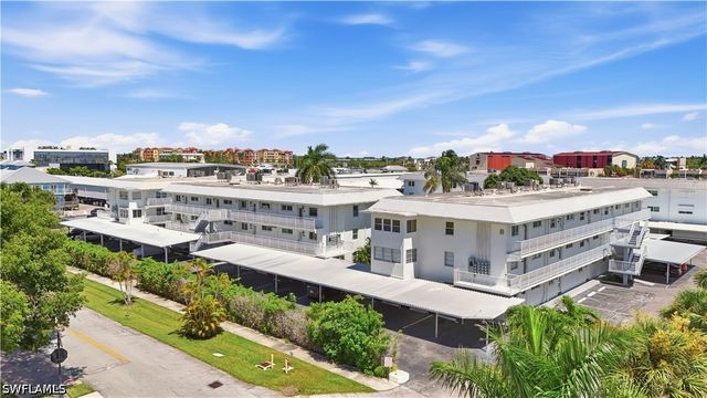 1100 8th AVE S 210B, Naples, FL 34102