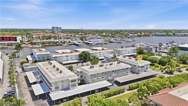 1100 8th AVE S 210B, Naples, FL 34102