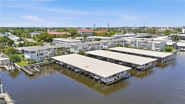 1100 8th AVE S 210B, Naples, FL 34102