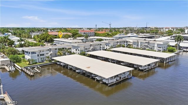 1100 8th AVE S 210B, Naples, FL 34102