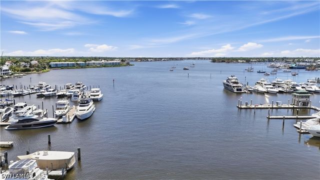 1100 8th AVE S 210B, Naples, FL 34102
