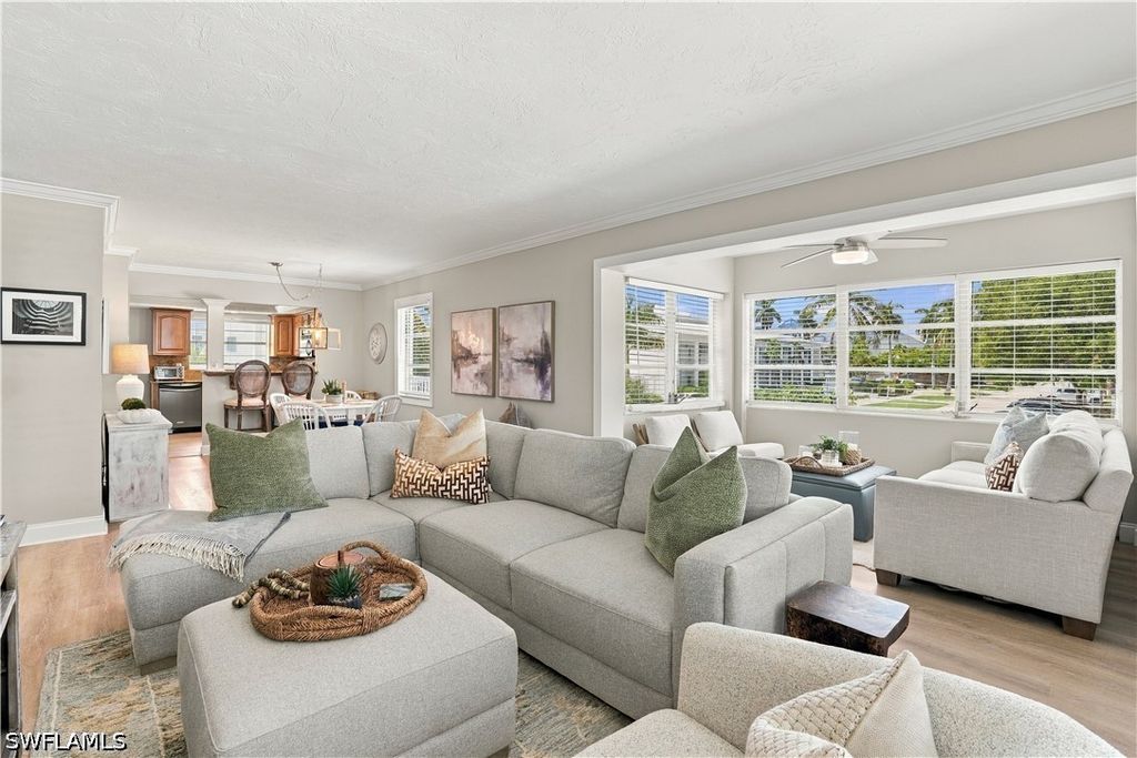 1100 8th AVE S 210B, Naples, FL 34102