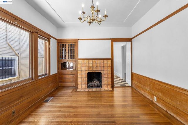 3246 MLK Jr. Way, Oakland, CA 94609