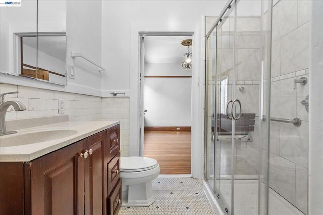 3246 MLK Jr. Way, Oakland, CA 94609