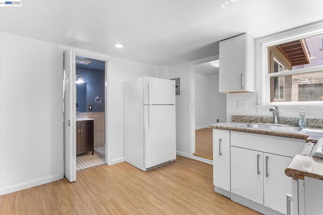 3246 MLK Jr. Way, Oakland, CA 94609