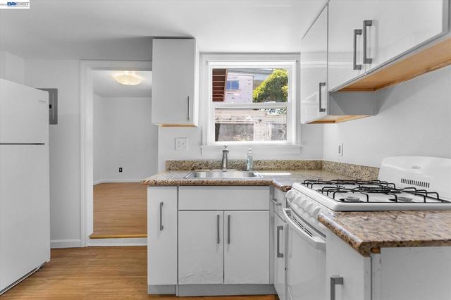3246 MLK Jr. Way, Oakland, CA 94609