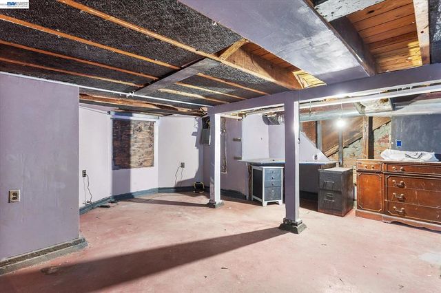 3246 MLK Jr. Way, Oakland, CA 94609
