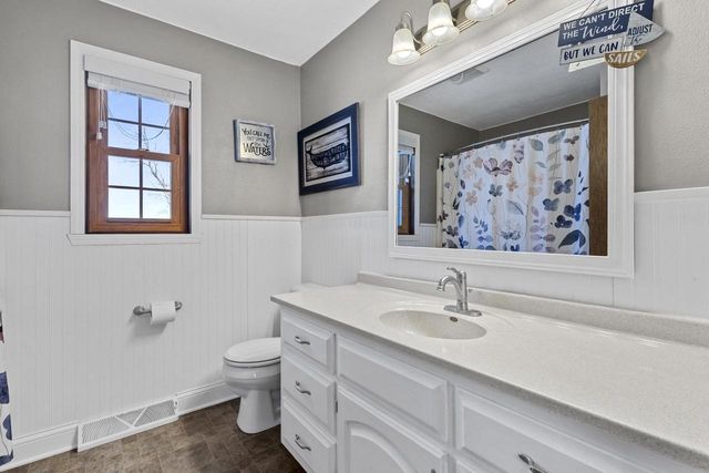 1259 BARTLEIN COURT, Menasha, WI 54952