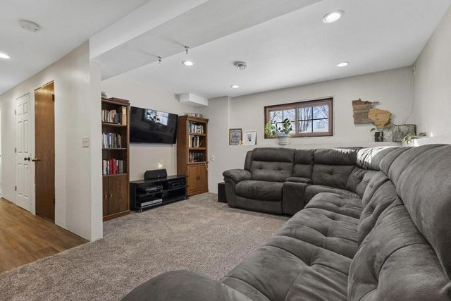 1259 BARTLEIN COURT, Menasha, WI 54952