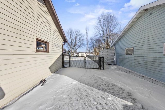 1259 BARTLEIN COURT, Menasha, WI 54952