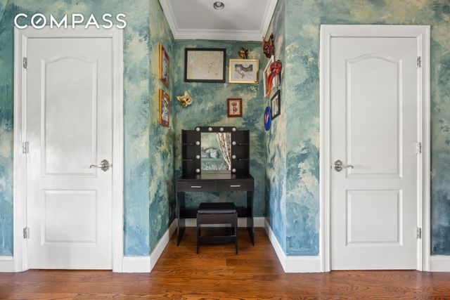 25 Chester Court, New York City, NY 11225