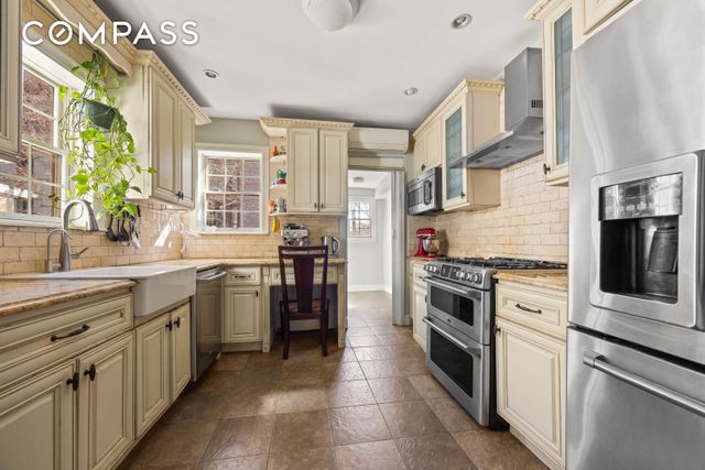 25 Chester Court, New York City, NY 11225