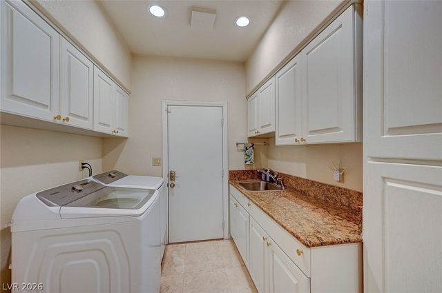 7995 Rio Rico Drive, Las Vegas, NV 89113