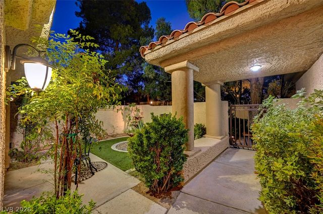 7995 Rio Rico Drive, Las Vegas, NV 89113