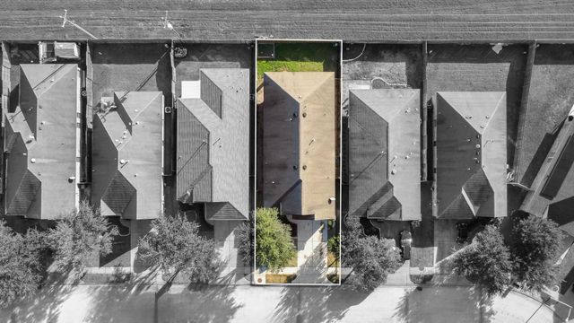 2614 Winding Creek Way, Conroe, TX 77385