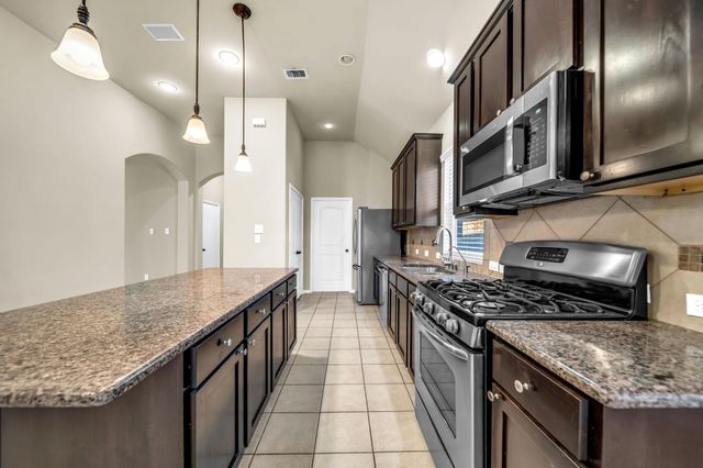 2614 Winding Creek Way, Conroe, TX 77385