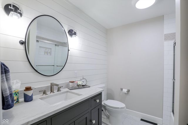 4075 E State Road 44, Shelbyville, IN 46176