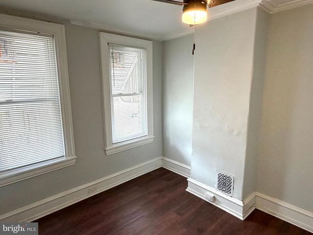 2520 N SARTAIN ST, Philadelphia, PA 19133