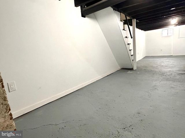 2520 N SARTAIN ST, Philadelphia, PA 19133