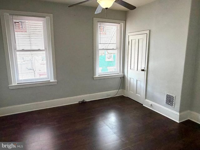 2520 N SARTAIN ST, Philadelphia, PA 19133