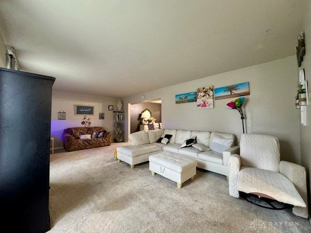5513 Florrel Crest Lane, Dayton, OH 45415