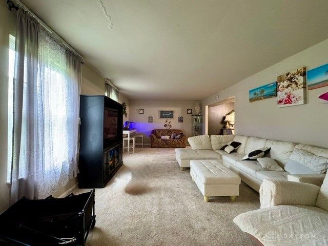 5513 Florrel Crest Lane, Dayton, OH 45415