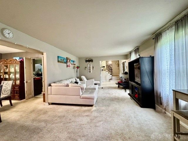5513 Florrel Crest Lane, Dayton, OH 45415