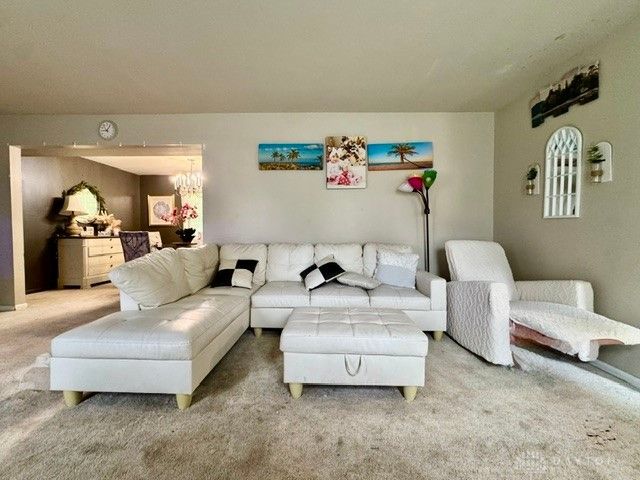 5513 Florrel Crest Lane, Dayton, OH 45415