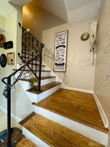 5513 Florrel Crest Lane, Dayton, OH 45415