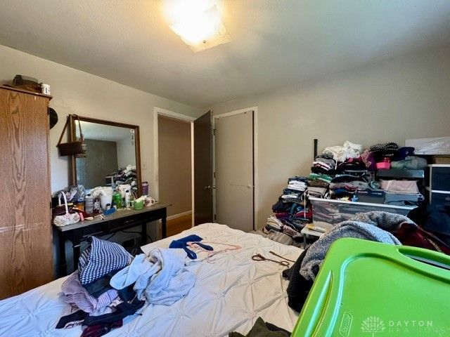 5513 Florrel Crest Lane, Dayton, OH 45415