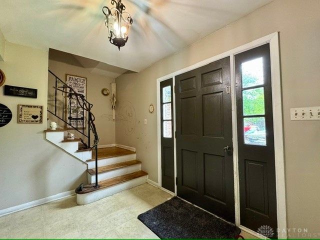 5513 Florrel Crest Lane, Dayton, OH 45415