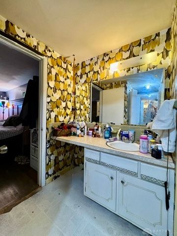 5513 Florrel Crest Lane, Dayton, OH 45415