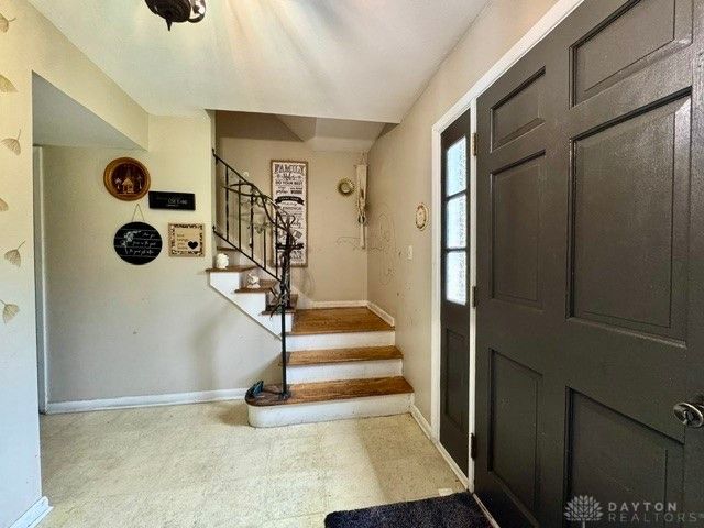 5513 Florrel Crest Lane, Dayton, OH 45415