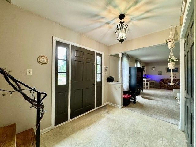 5513 Florrel Crest Lane, Dayton, OH 45415