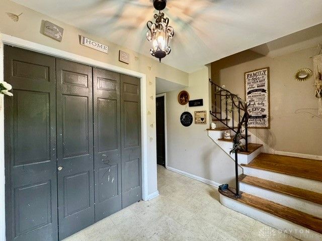 5513 Florrel Crest Lane, Dayton, OH 45415