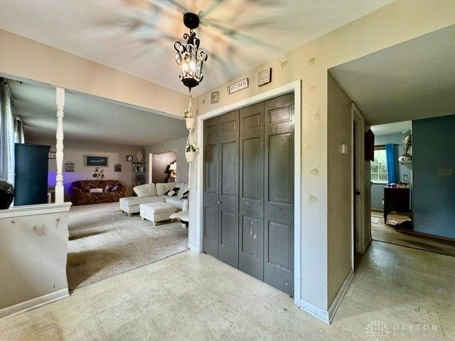 5513 Florrel Crest Lane, Dayton, OH 45415