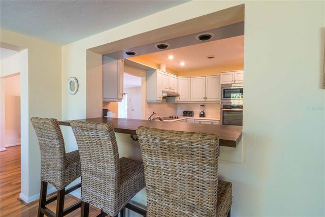 2521 WEBBER STREET, Sarasota, FL 34239