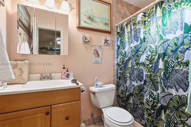 10235 Pan American Dr, Cutler Bay, FL 33189