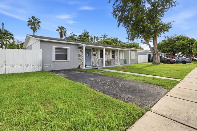 10235 Pan American Dr, Cutler Bay, FL 33189