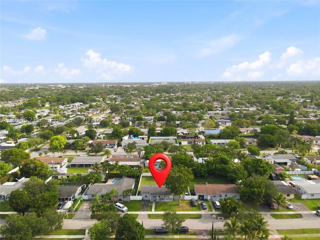 10235 Pan American Dr, Cutler Bay, FL 33189