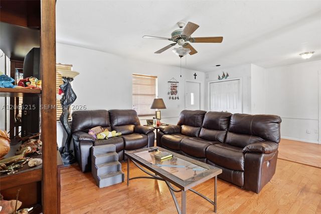 10235 Pan American Dr, Cutler Bay, FL 33189