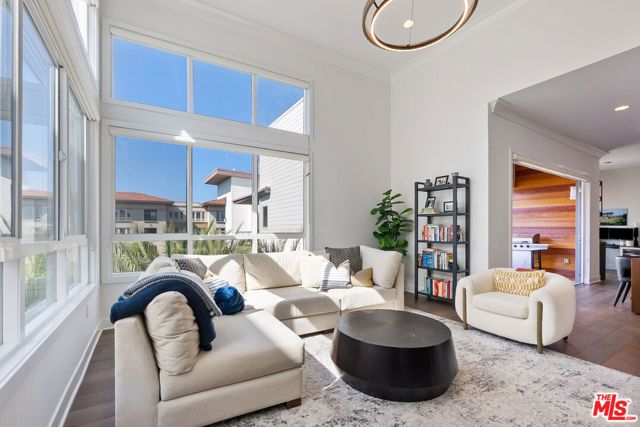 12491 Osprey Lane 3, Los Angeles, CA 90094