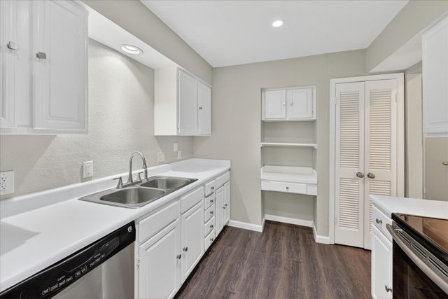 9809 Matchpoint Place, Dallas, TX 75243