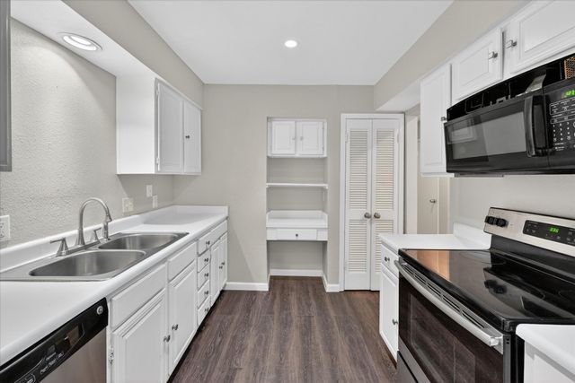 9809 Matchpoint Place, Dallas, TX 75243