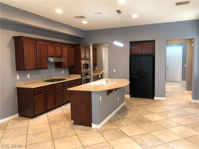 1885 Cape Cod Landing Drive, Las Vegas, NV 89135