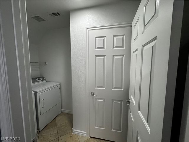 1885 Cape Cod Landing Drive, Las Vegas, NV 89135