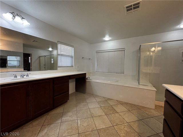 1885 Cape Cod Landing Drive, Las Vegas, NV 89135